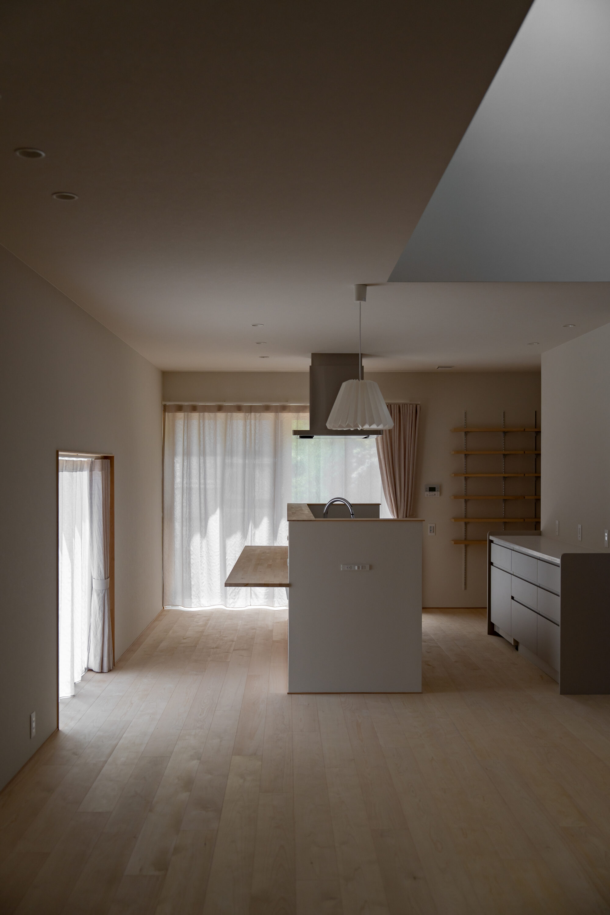 山景にたたずむ住みかの画像(3枚目)です