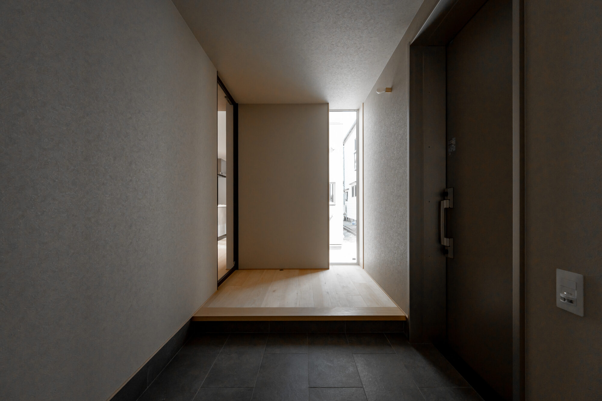 光庭をめぐる家の画像(3枚目)です